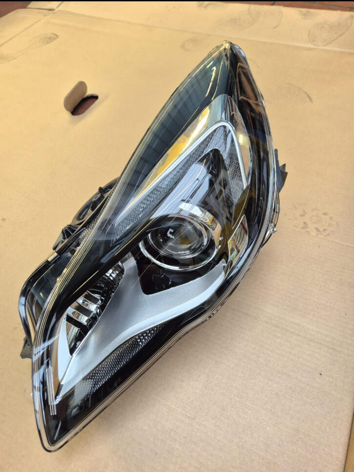 svetla-pred-lestenim